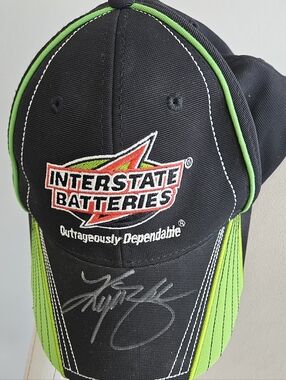 Mens NASCAR Collectable Hat with #18 Kyle Busch' Signature. Adjustable Cap.